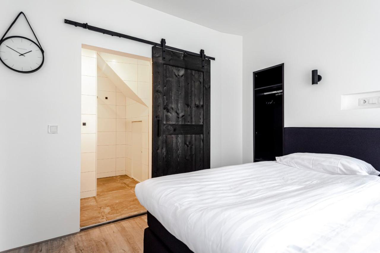 Kings Square Apartment *